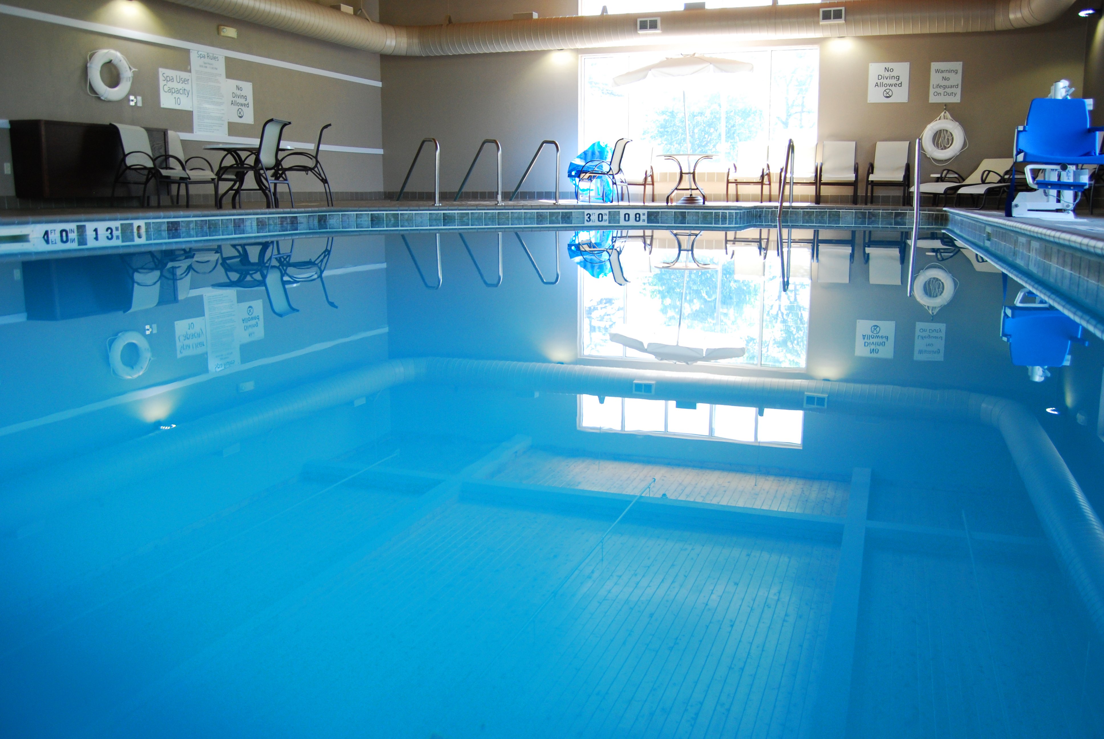 holiday inn express and suites superior by ihg