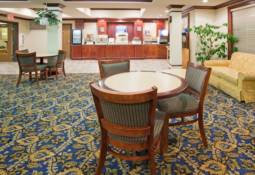 holiday inn express and suites superior by ihg