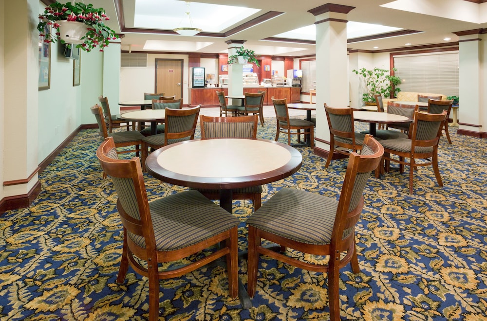 holiday inn express and suites superior by ihg
