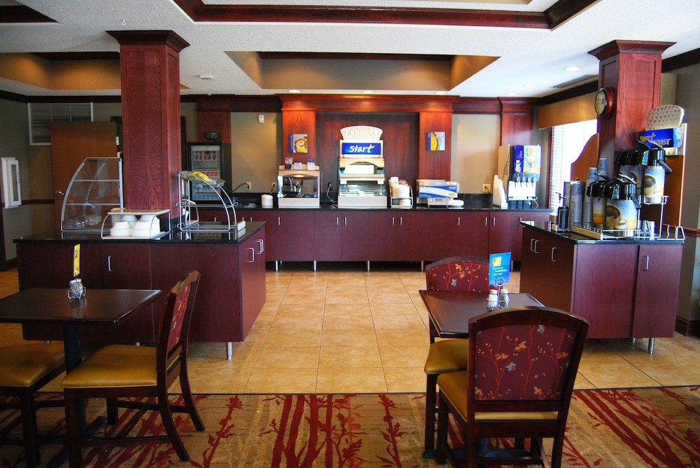 holiday inn express and suites superior by ihg