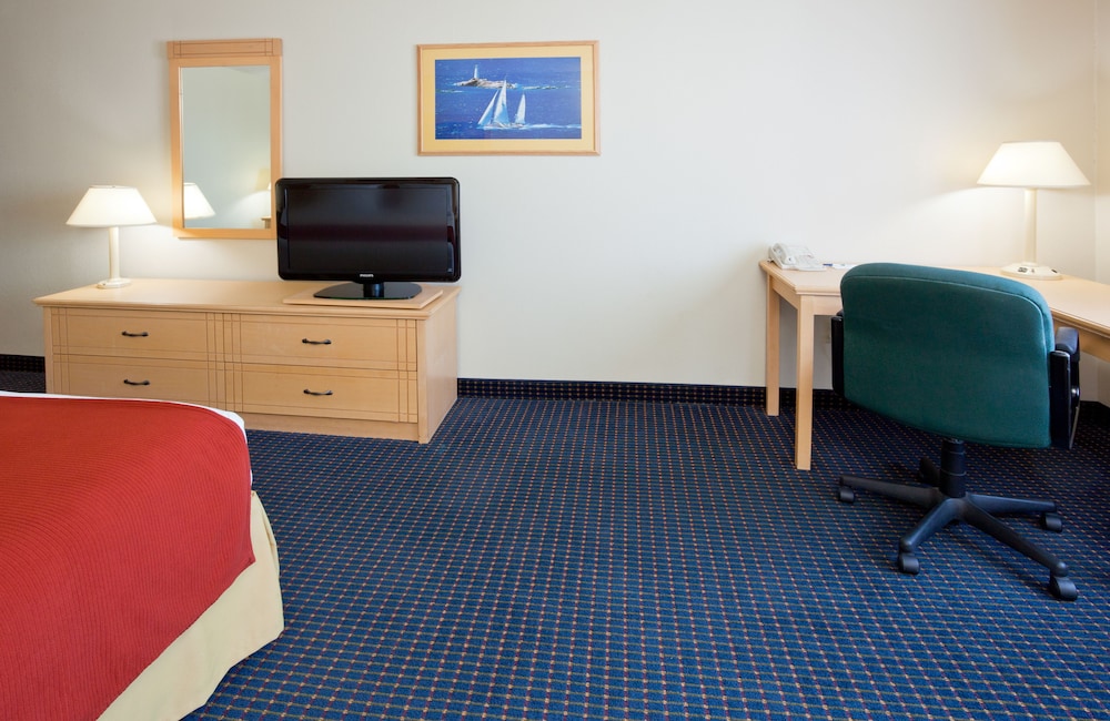 holiday inn express and suites superior by ihg