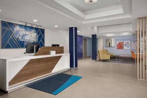 holiday inn express and suites superior by ihg