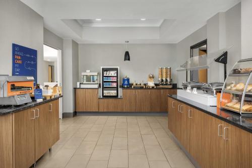 holiday inn express and suites superior by ihg