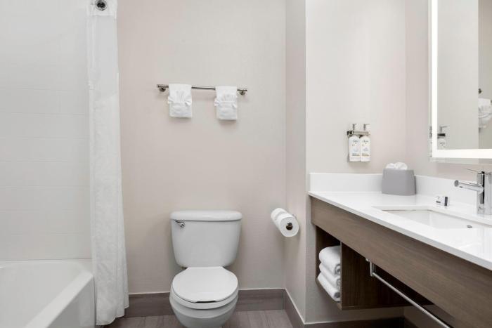 holiday inn express and suites superior by ihg