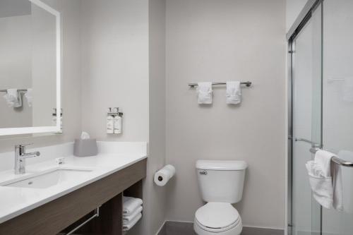 holiday inn express and suites superior by ihg