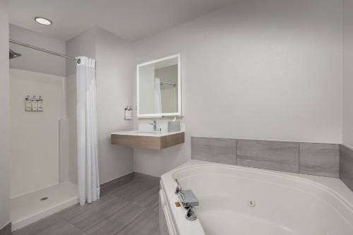 holiday inn express and suites superior by ihg