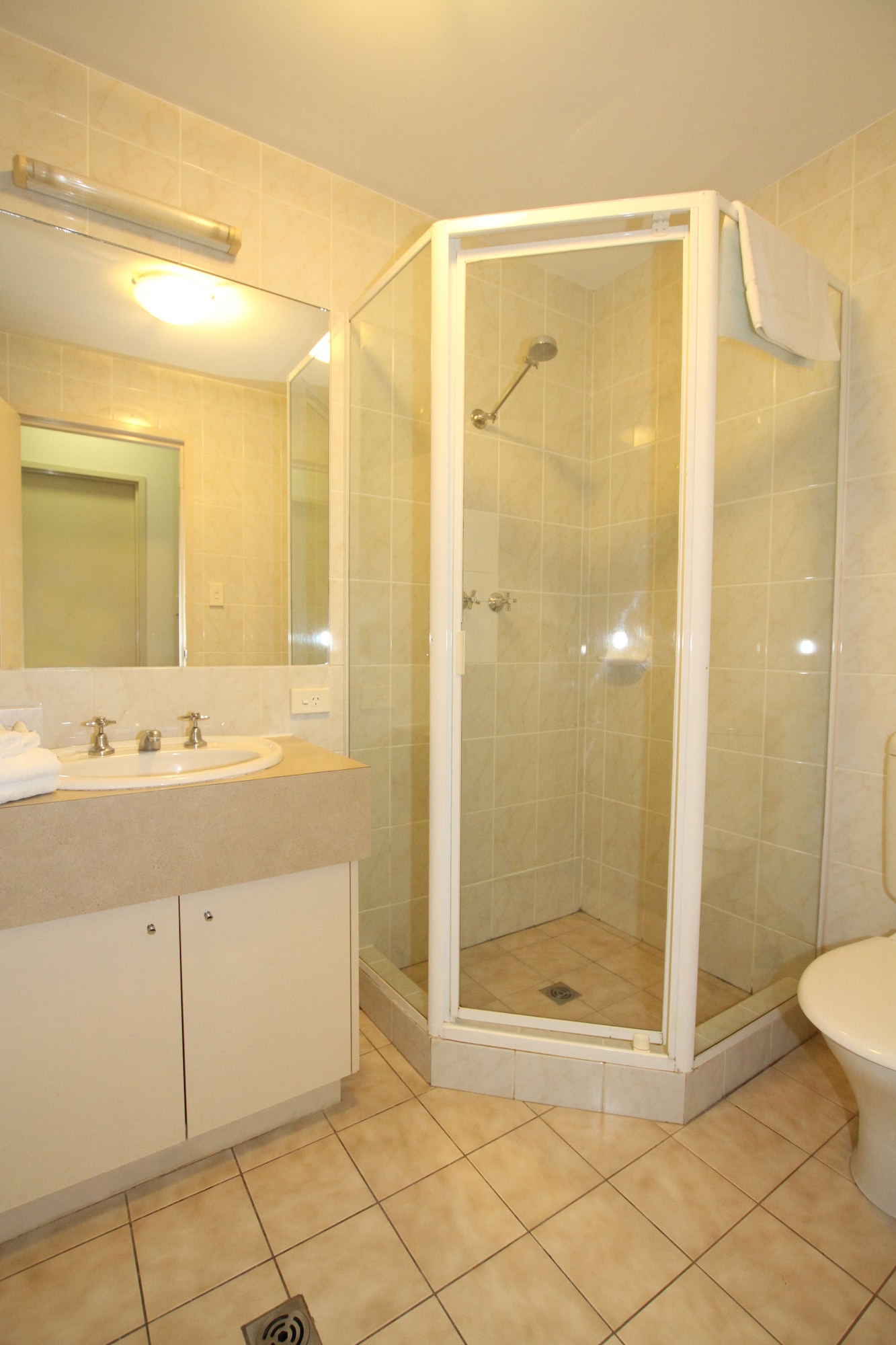comfort inn and suites goodearth perth