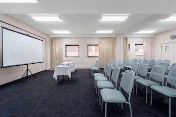 comfort inn and suites goodearth perth