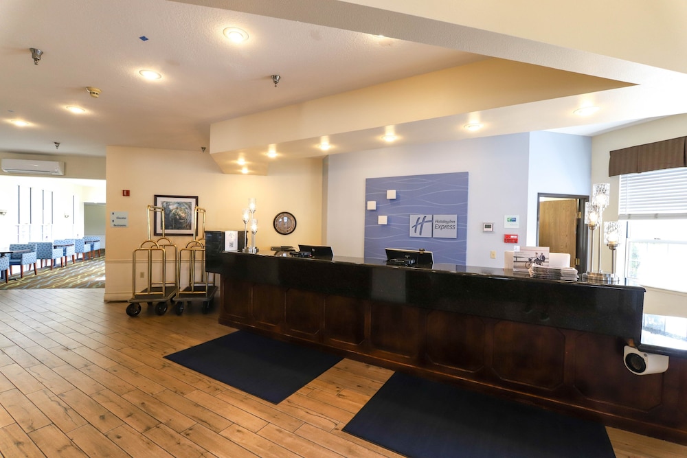 holiday inn express st ignace lake front by ihg