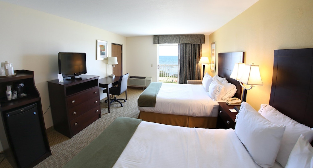 holiday inn express st ignace lake front by ihg
