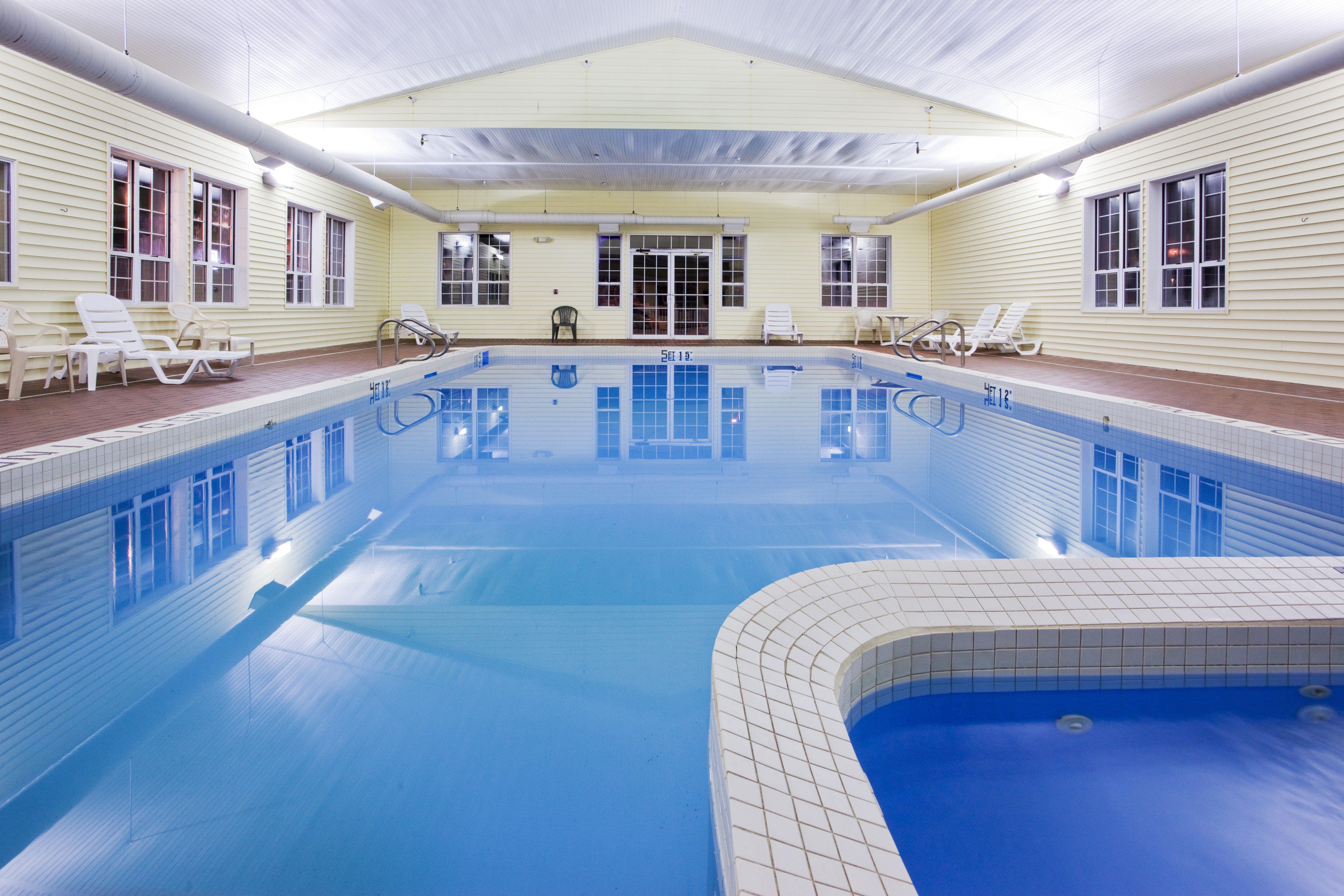 holiday inn express st ignace lake front by ihg