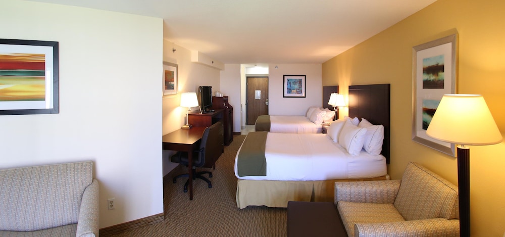 holiday inn express st ignace lake front by ihg