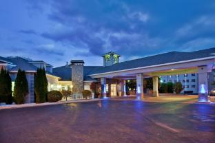 holiday inn express st ignace lake front by ihg
