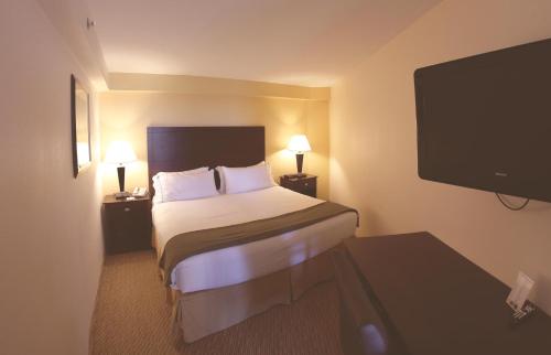 holiday inn express st ignace lake front by ihg