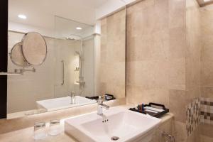 aiho hotel medan formerly radisson hotel medan