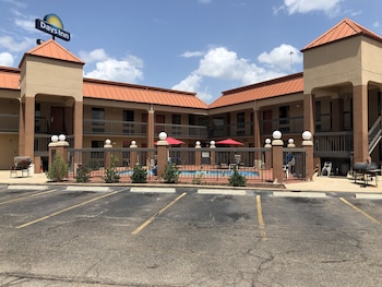 Days Inn By Wyndham Columbus,Mississippi>>Columbus,2 star
