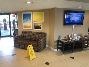 Days Inn By Wyndham Columbus,Mississippi>>Columbus,2 star