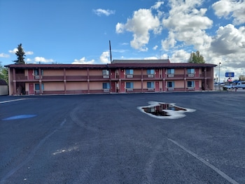 Vernals Best Value Inn,Near Western Heritage Museum,3 star
