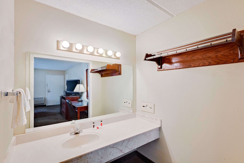 days inn by wyndham bay city