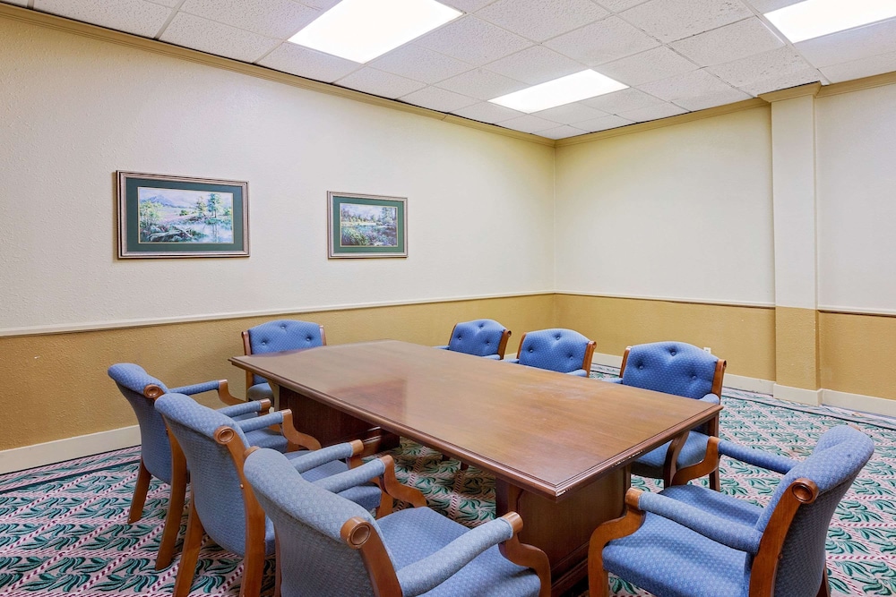days inn by wyndham bay city