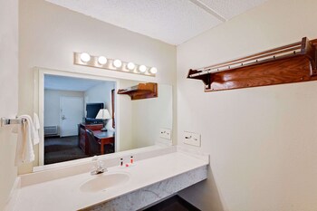 days inn by wyndham bay city