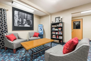 Super 8 By Wyndham Beloit Ks,Beloit>>Assaria,2 star