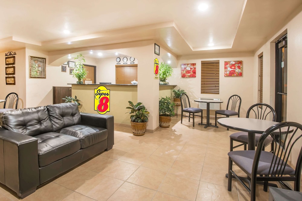 super 8 by wyndham colby