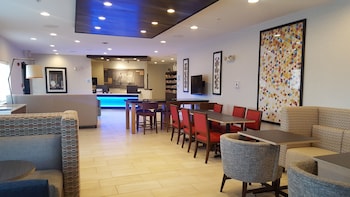 Holiday Inn Express Howe By Ihg,Indiana>>Howe,3 star