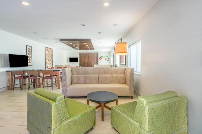 holiday inn express howe by ihg