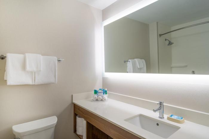 holiday inn express howe by ihg