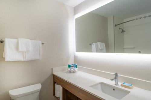 holiday inn express howe by ihg