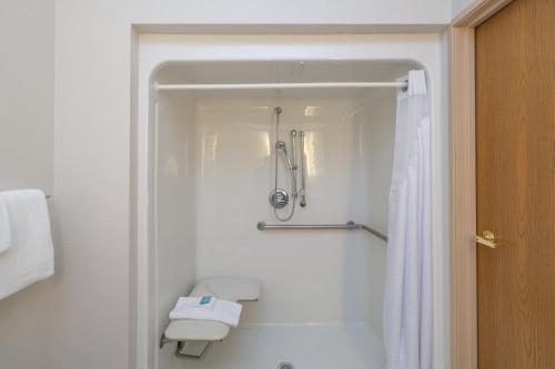 holiday inn express howe by ihg