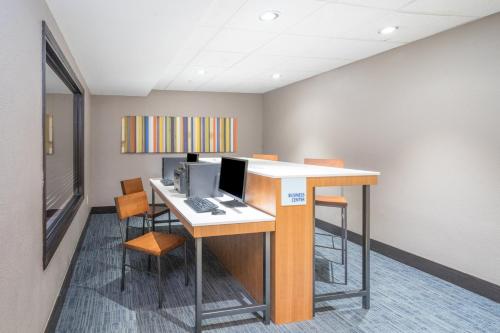 holiday inn express howe by ihg