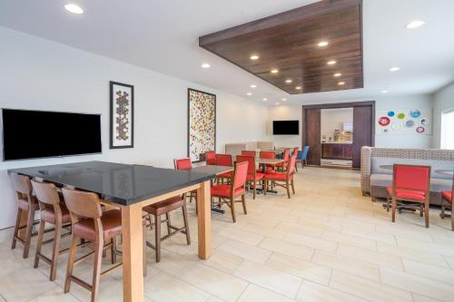holiday inn express howe by ihg