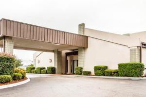 Executive Inn & Suites,Alabama>>Enterprise,2 star