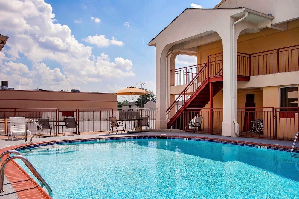 quality inn and suites covington