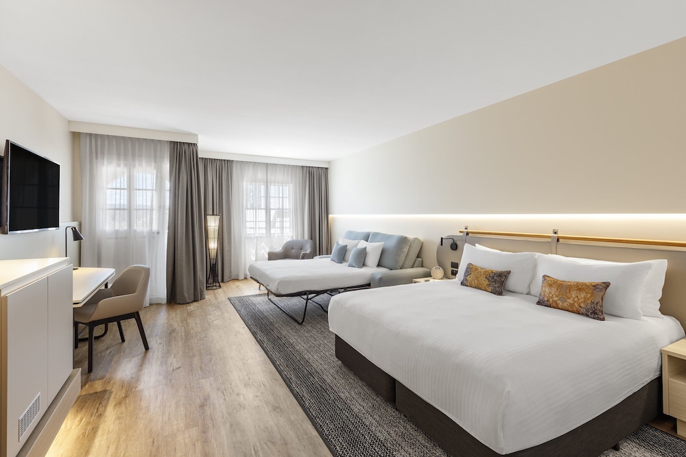 crowne plaza hawkesbury valley by ihg