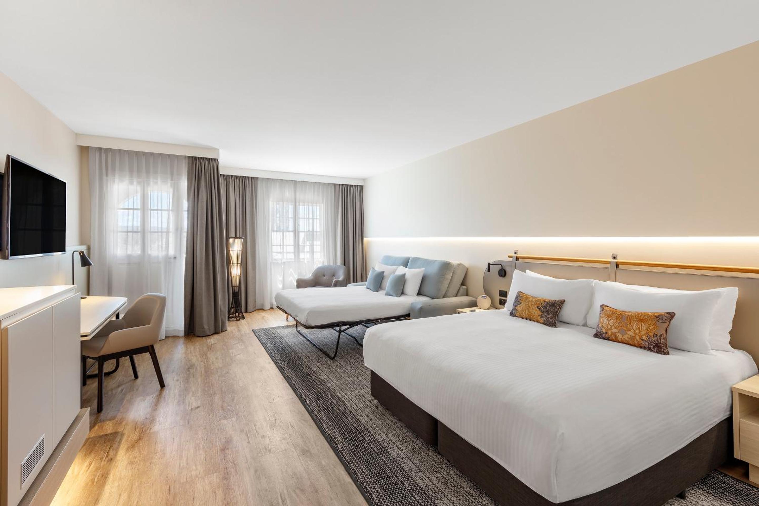 crowne plaza hawkesbury valley by ihg
