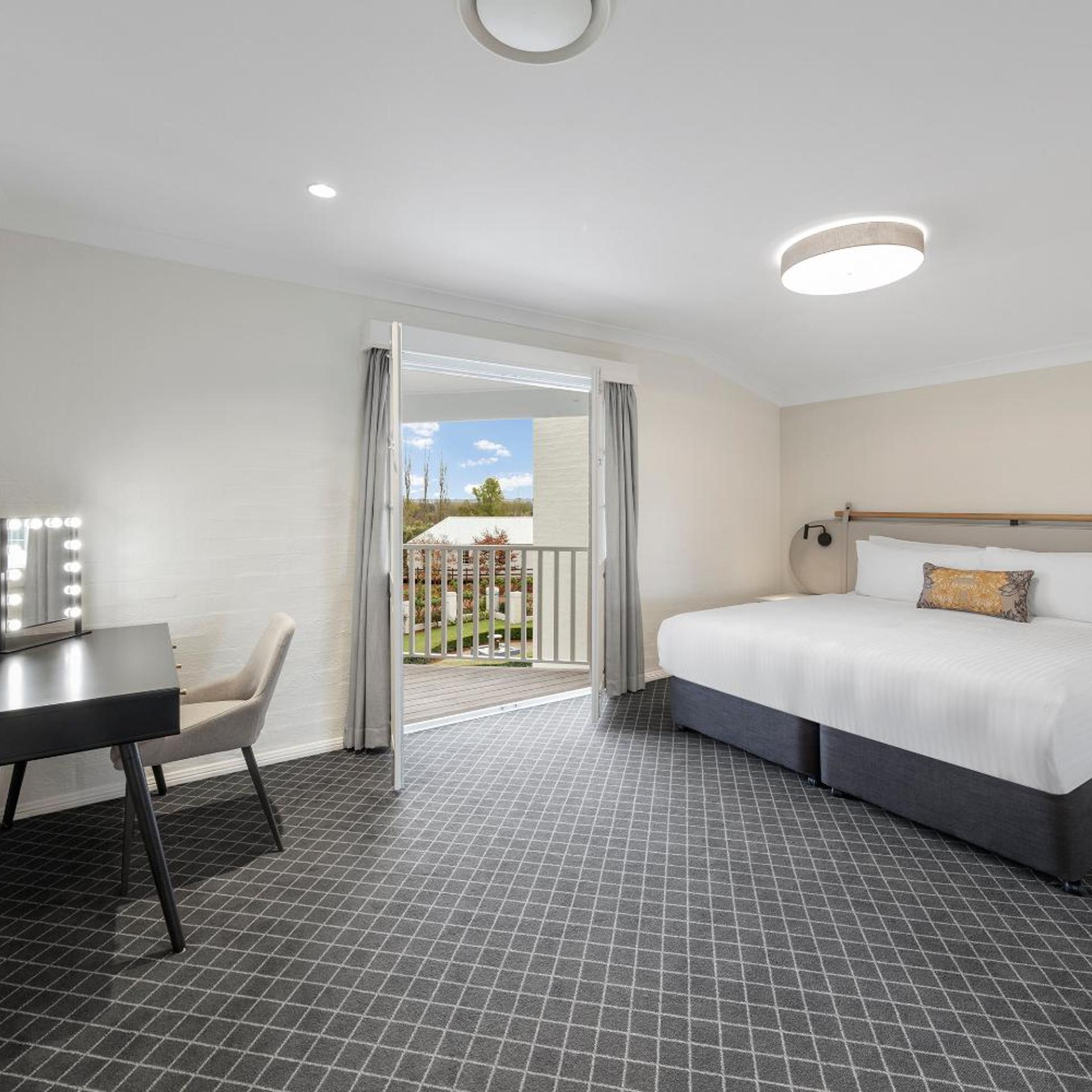 crowne plaza hawkesbury valley by ihg