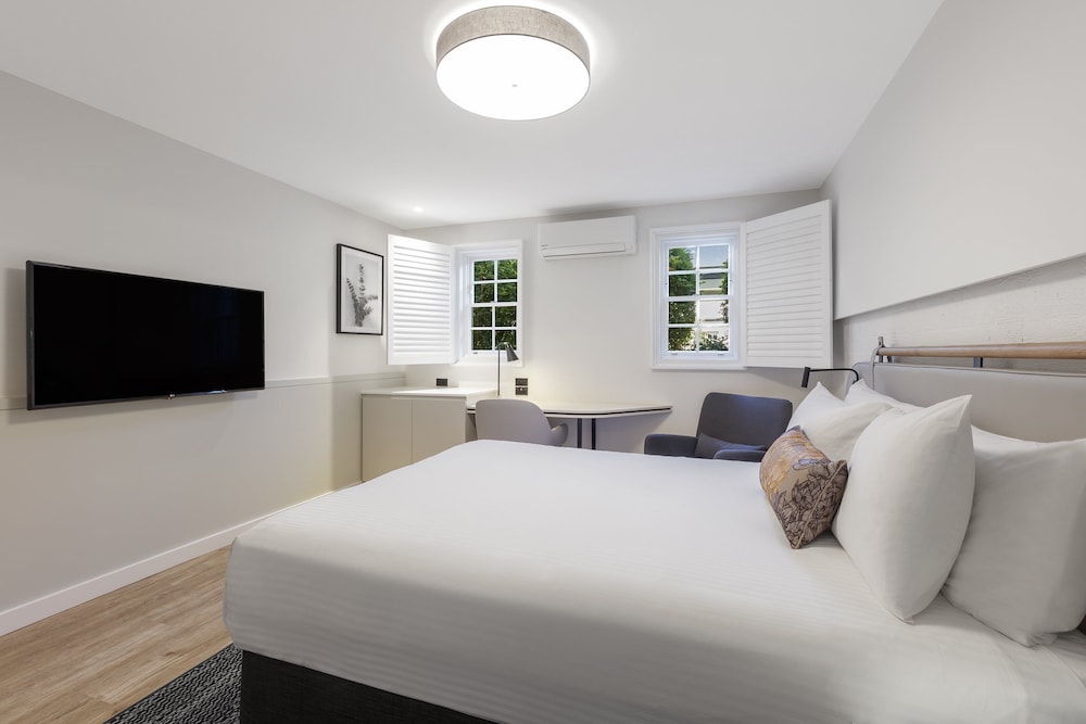 crowne plaza hawkesbury valley by ihg