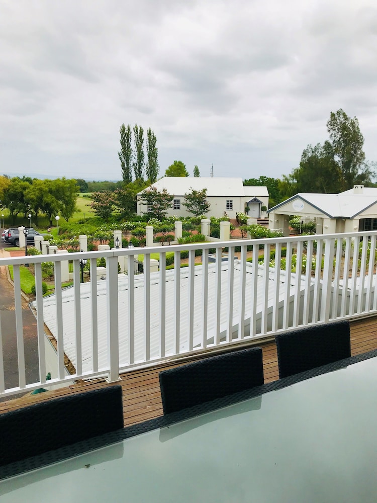 crowne plaza hawkesbury valley by ihg