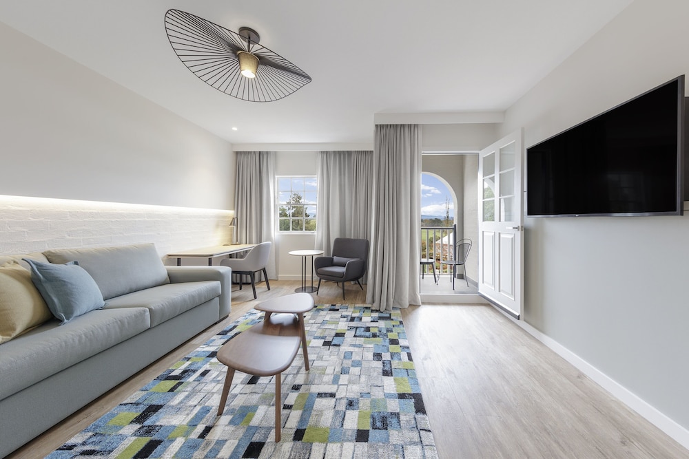 crowne plaza hawkesbury valley by ihg