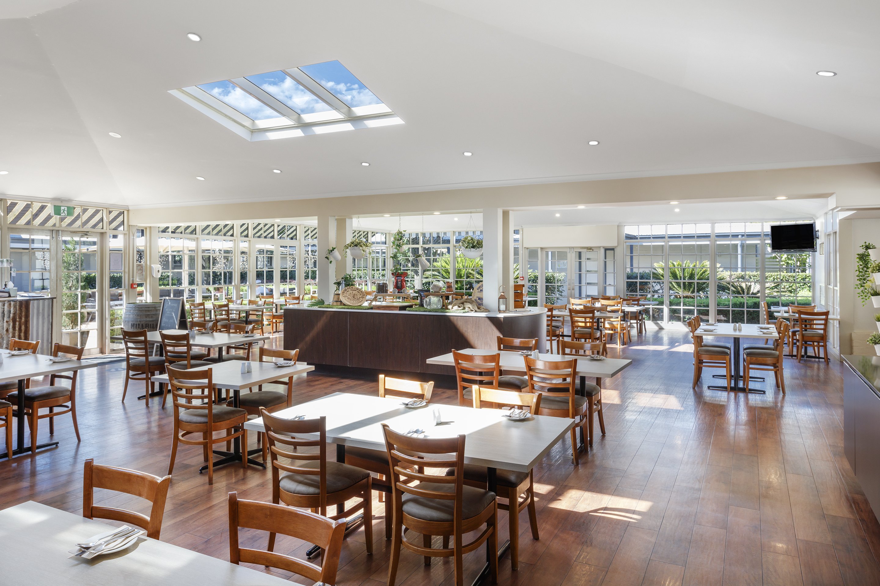 crowne plaza hawkesbury valley by ihg