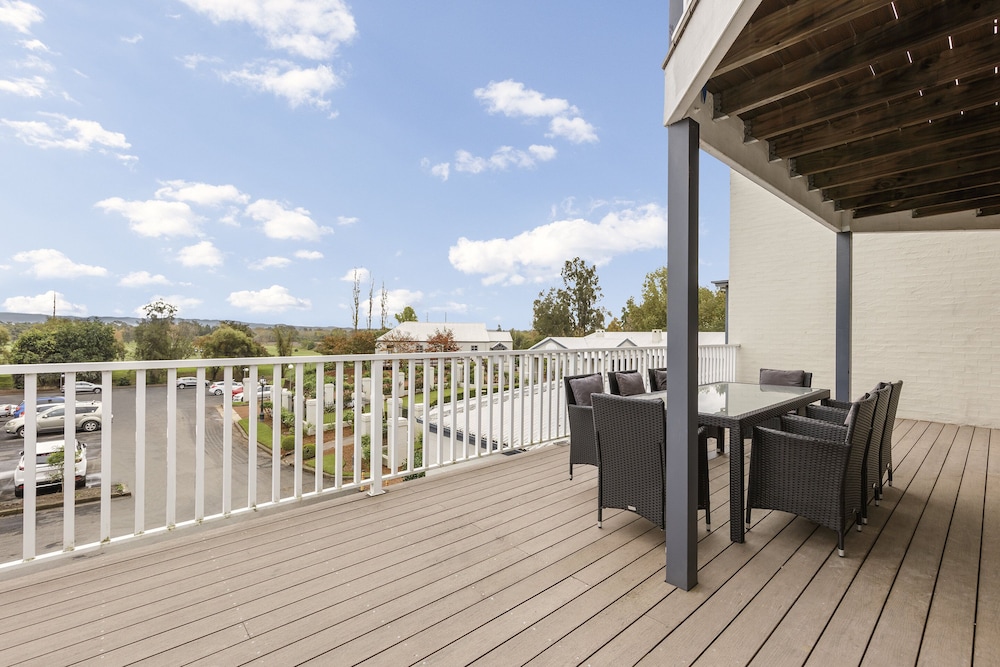 crowne plaza hawkesbury valley by ihg