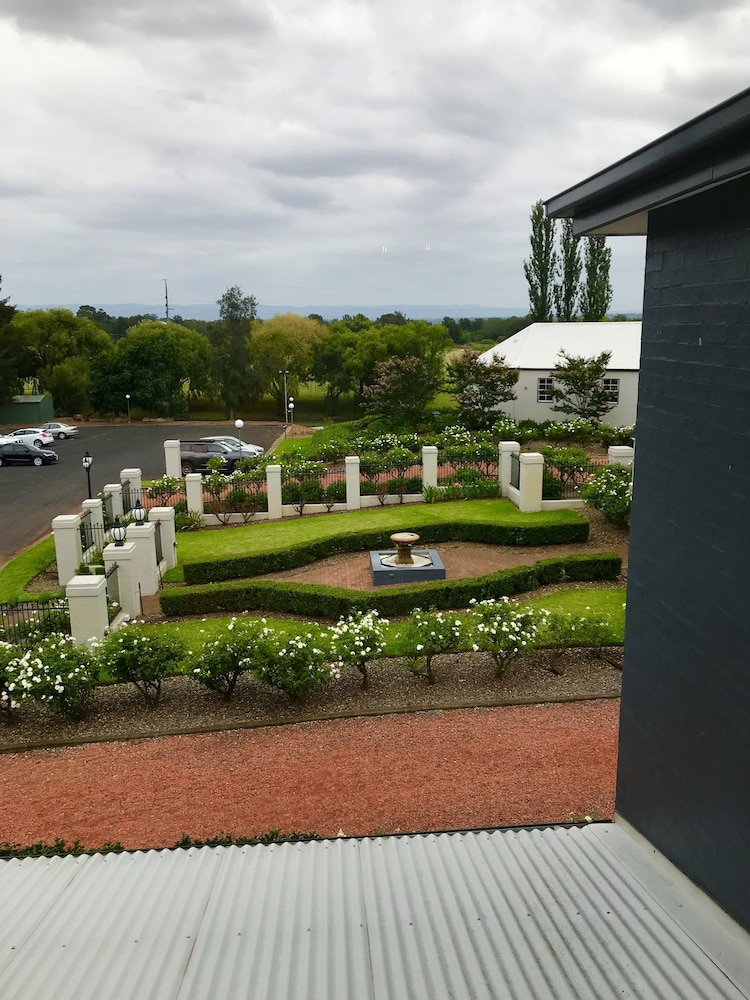 crowne plaza hawkesbury valley by ihg
