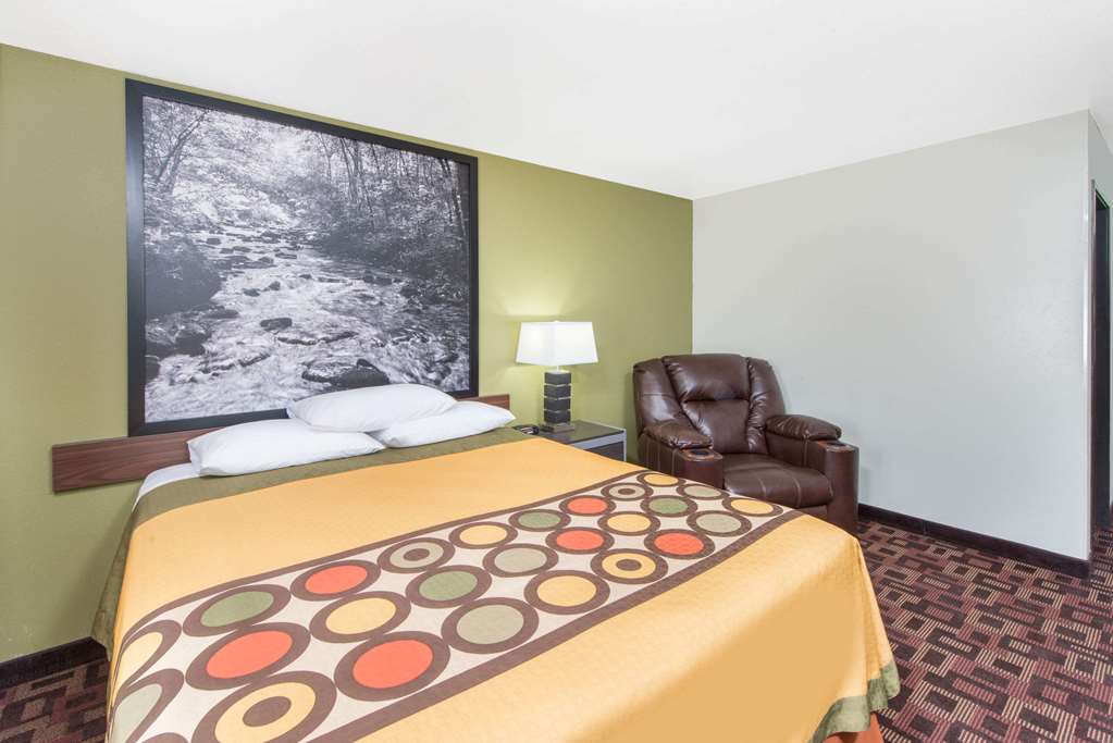 super 8 by wyndham moberly mo