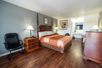american inn and suites russellville