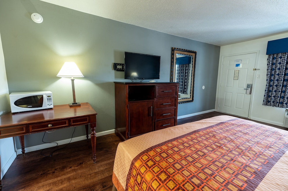 american inn and suites russellville