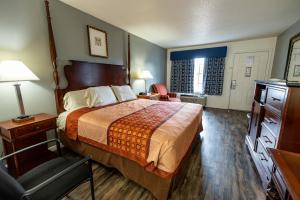 American Inn & Suites Russellville,Logan County>>Harrison,2 star