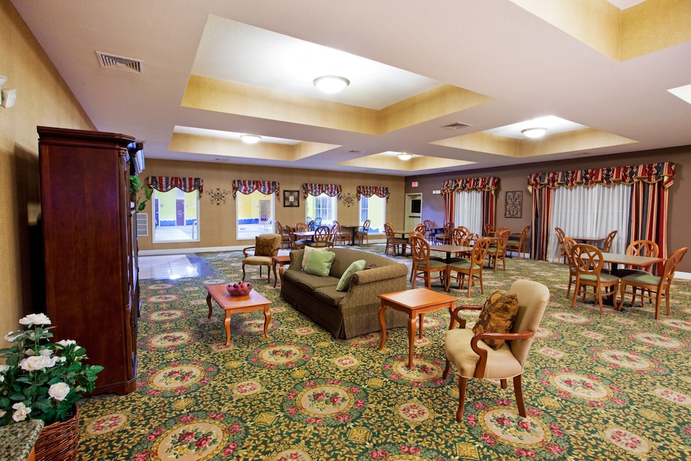holiday inn express and suites thomasville by ihg